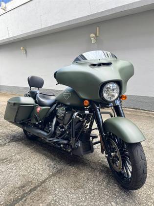 HARLEY-DAVIDSON STREET GLIDE SPECIAL 